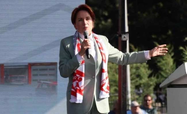 Bolu Belediye Başkanı Tanju Özcan, Akşener